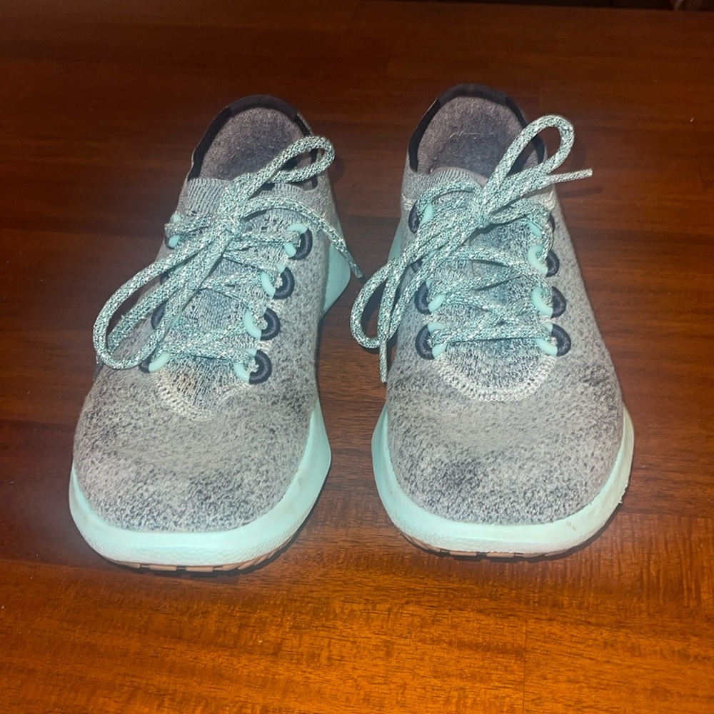 Allbirds Ladies Wool Dasher Mizzles Running Shoes. Gray and Mint green. Size 9.5